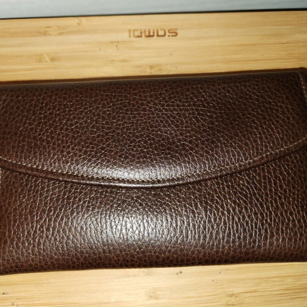 Brahmin Leather checkbook wallet with a coin purse slot.  Super Nice!